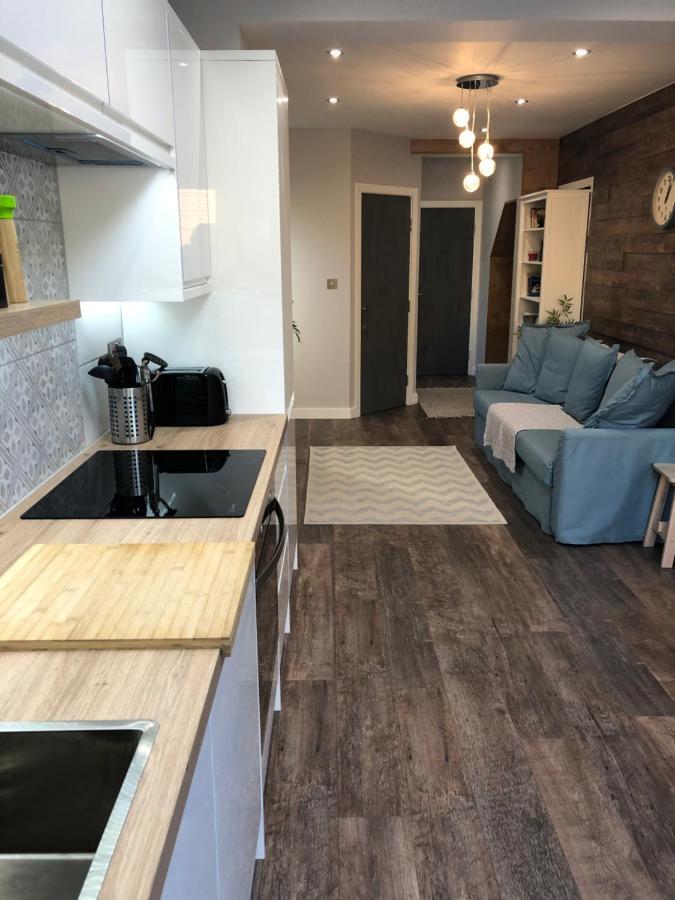 Carolyn'S Place Райслип Экстерьер фото